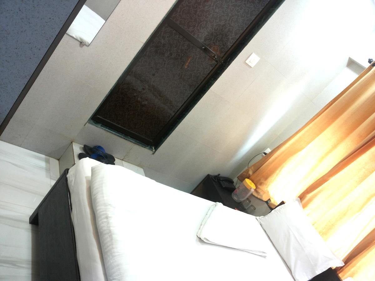 Hotel Holiday Inn Mumbai Dış mekan fotoğraf
